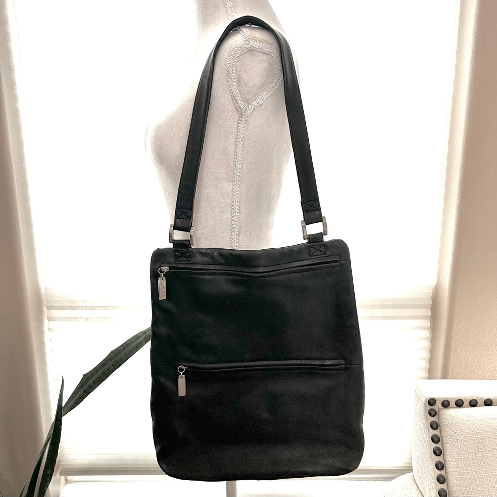 HOBO International Smooth Leather Black Shoulder Bag EUC